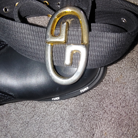 Gucci belt buckle - Picture 8 of 11